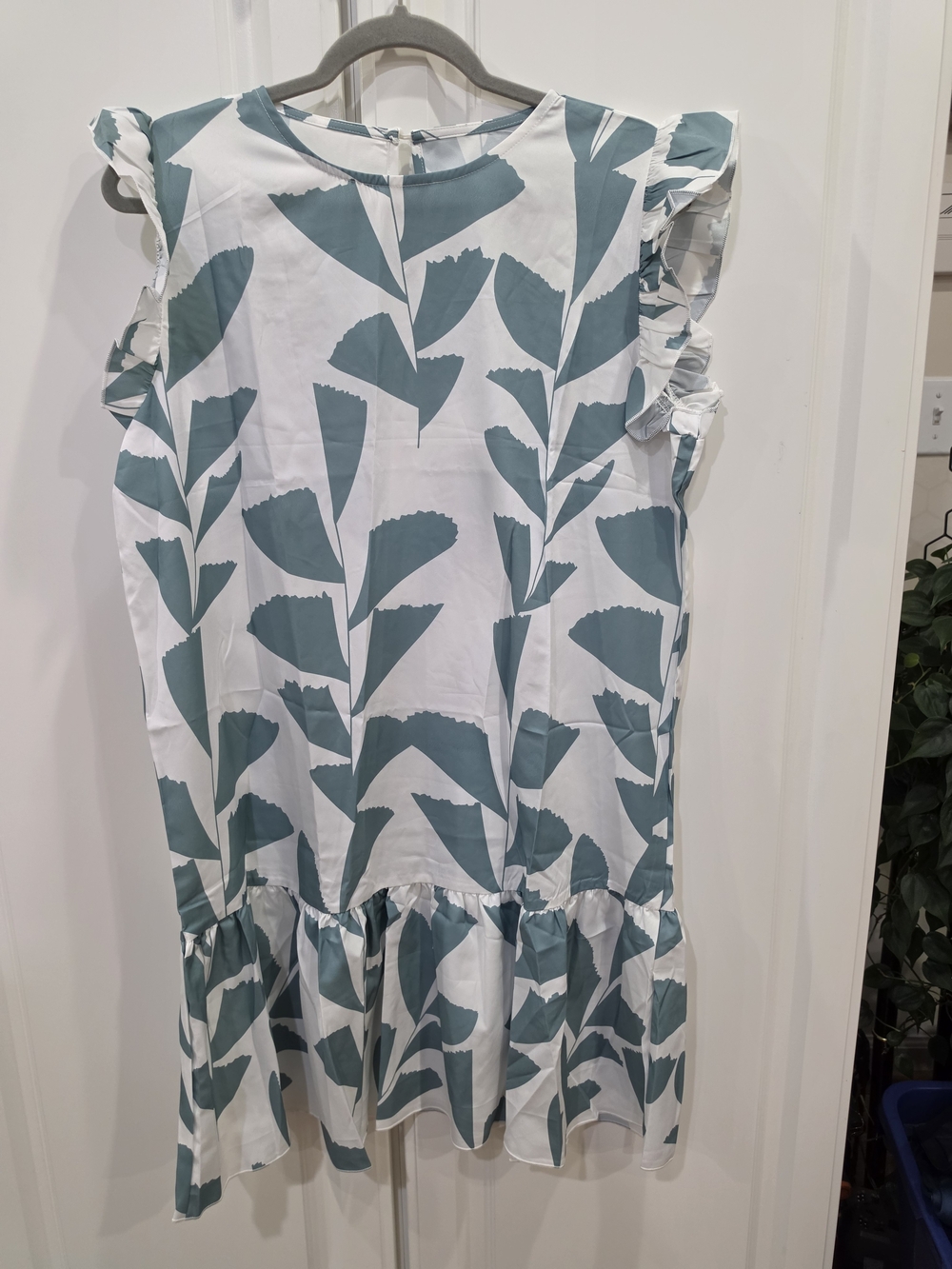 Unbranded White Mini Dress with Teal Leaf Print and Ruffle Hem